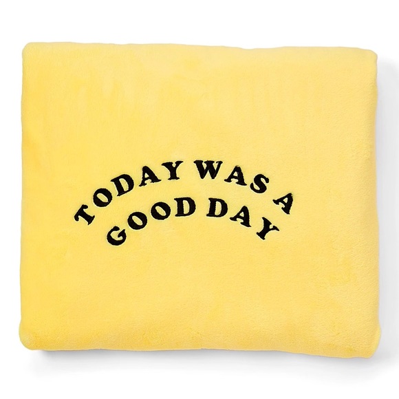 NEW Cocus Pocus Today Was A Good Day Embroidery BLANKET THROW - Picture 4 of 5